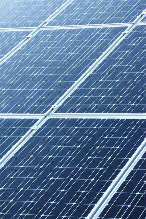 Panneaux solaires photovoltaïques à Lyon – E²N Solaire.